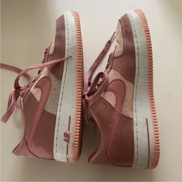 Nike Air Force 1 - Picture 4 of 6